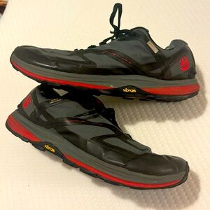 Men's Athletic Shoes - Black and Red